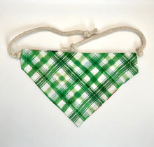 Load image into Gallery viewer, PET BANDANA - SO BERRY CUTE
