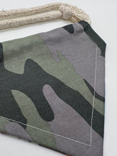 Load image into Gallery viewer, PET BANDANA - CAMP CAMO
