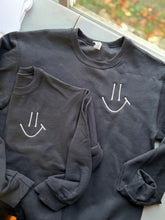 Load image into Gallery viewer, SWEATSHIRT - SMILE

